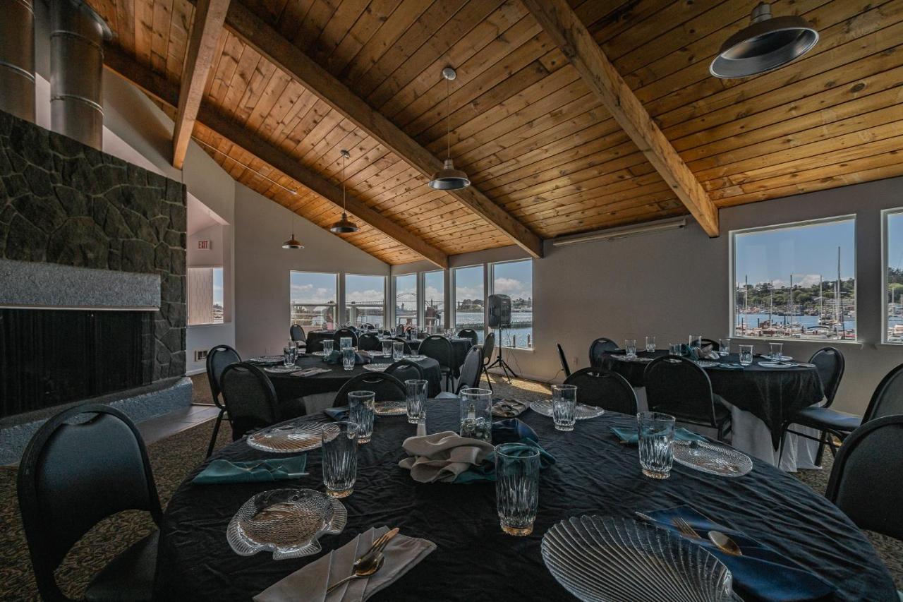Embarcadero Resort Newport Buitenkant foto
