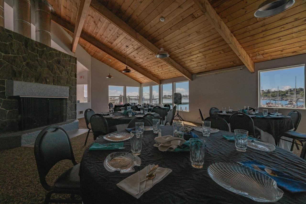 Embarcadero Resort Newport Buitenkant foto